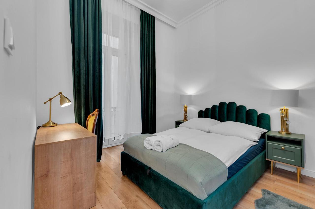Polonia Apartment Centrum Z Miejscem Parkingowym Lodź Bagian luar foto